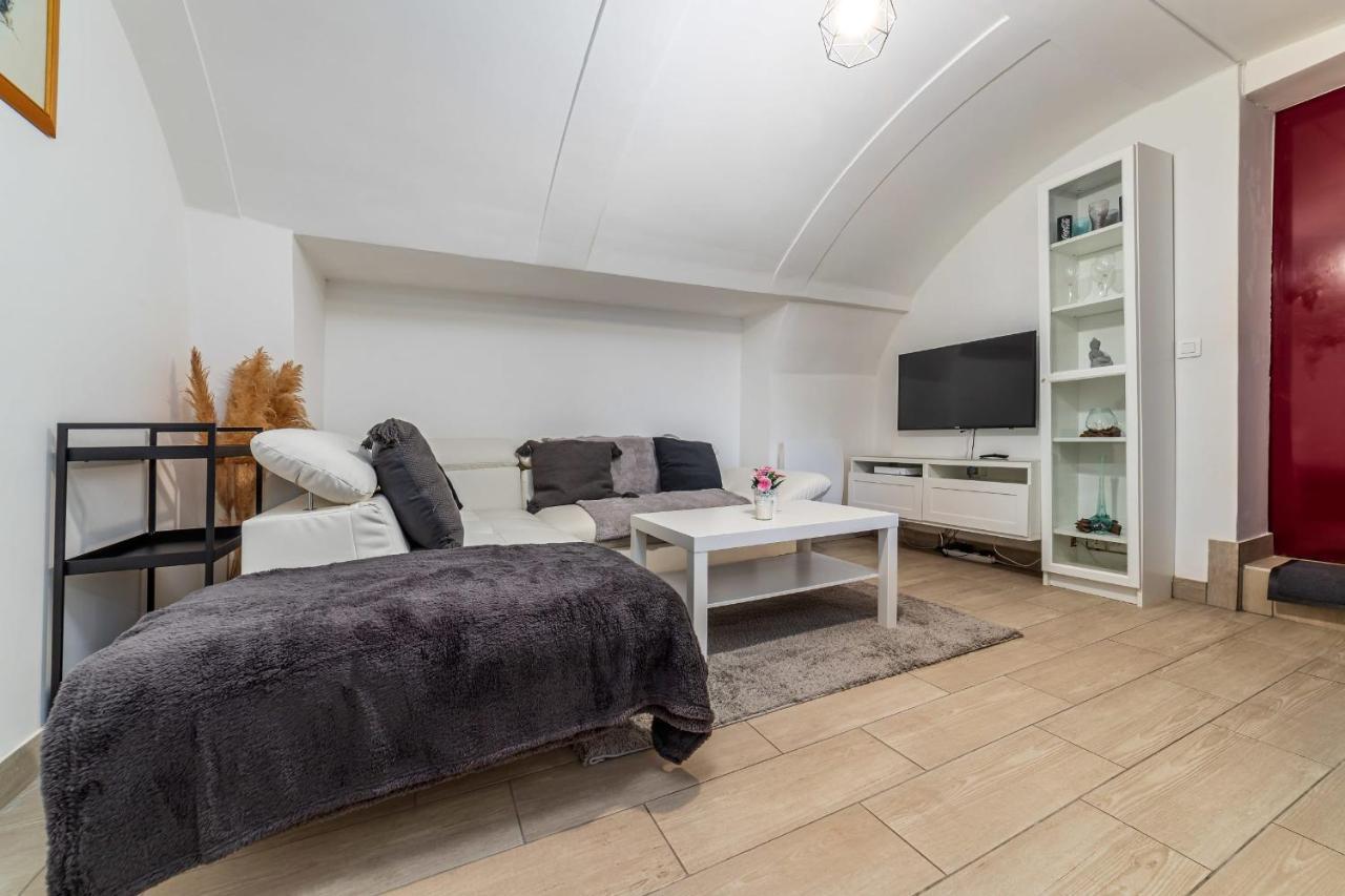 Appart The Parisian Charm Near Disney Thorigny-sur-Marne Экстерьер фото